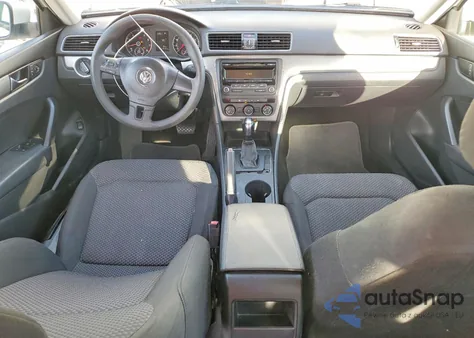 2014 Volkswagen Passat S z USA, uszkodzony, nr VIN 1VWAP7A32EC010324